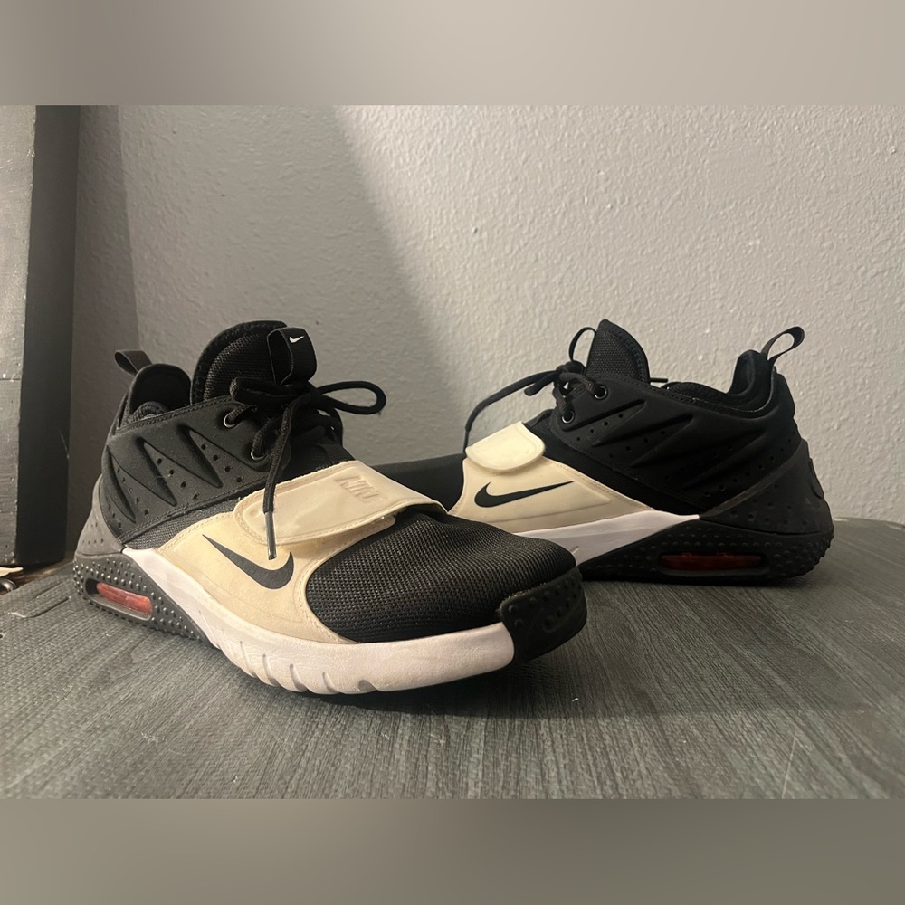 listing-status-banner